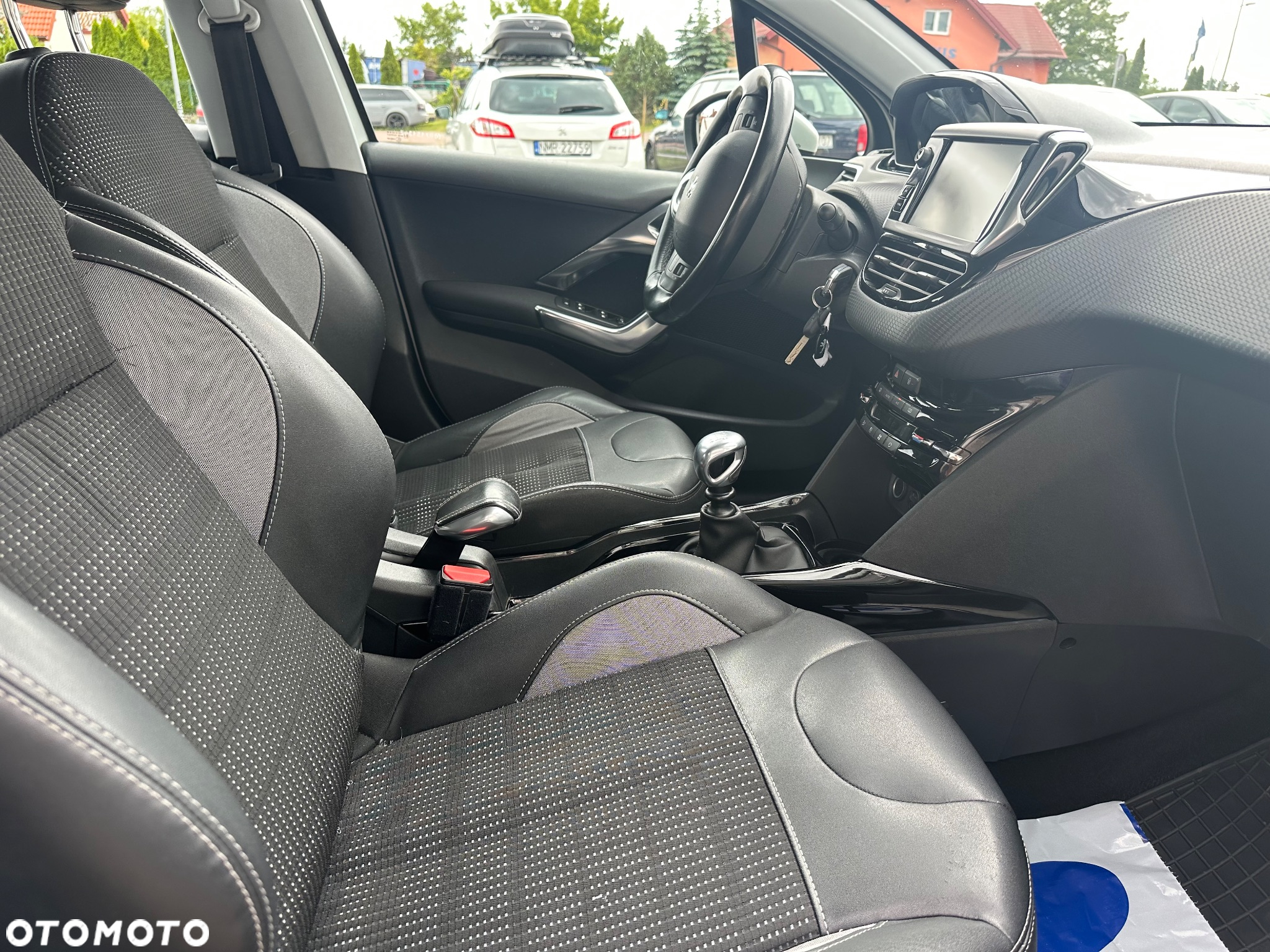 Peugeot 2008 1.6 BlueHDi Allure - 19