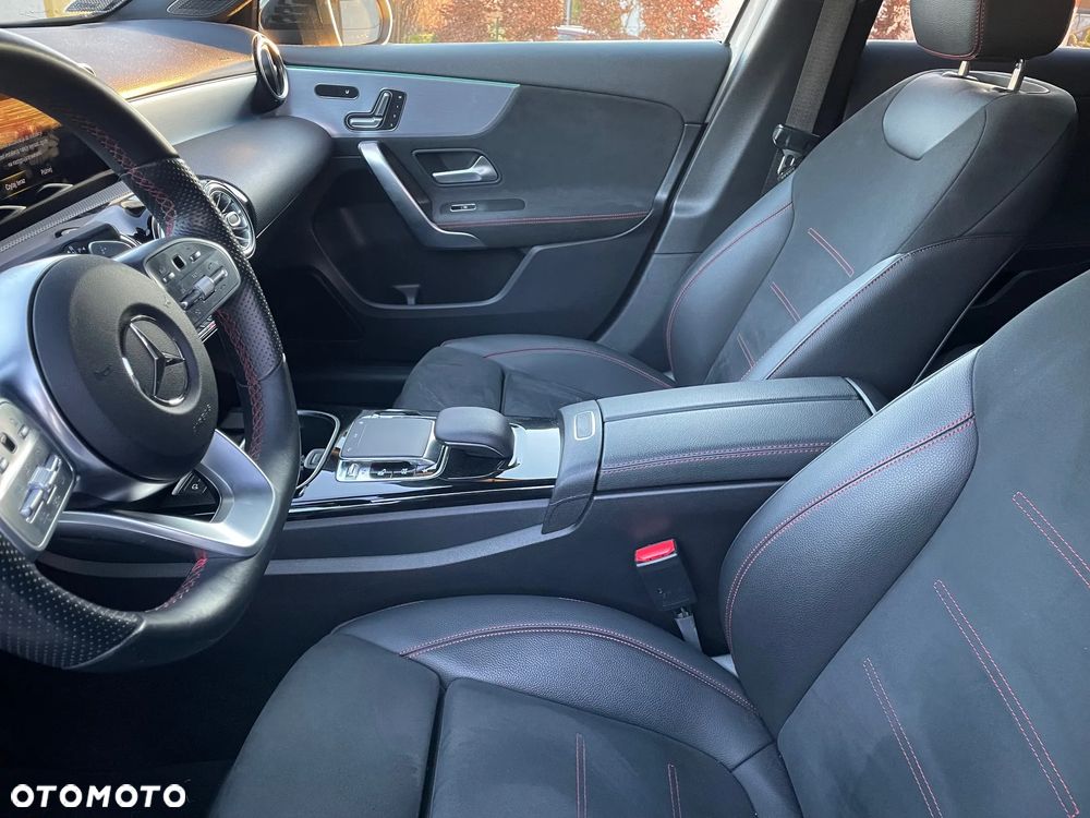 Mercedes-Benz Klasa A 220 4-Matic AMG Line 7G-DCT - 14