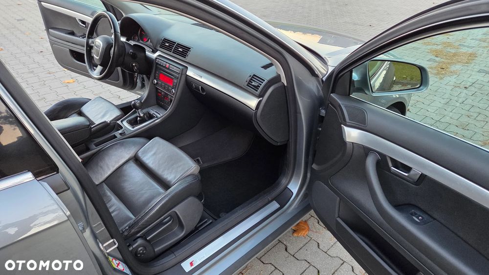 Audi A4 Avant 2.0 TDI DPF quattro - 18