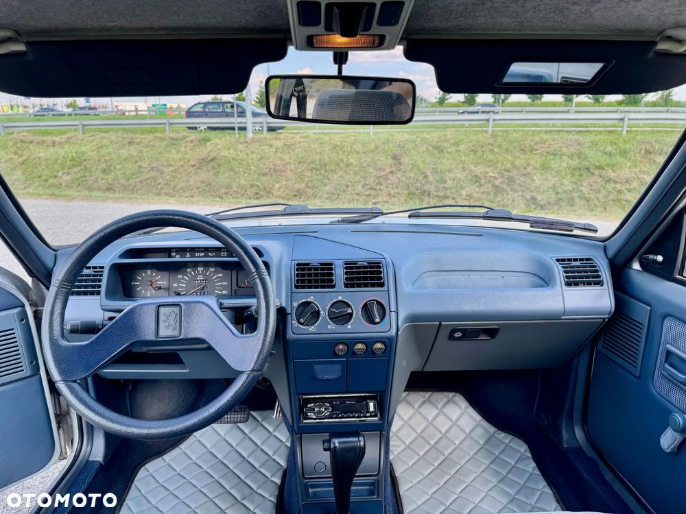 Peugeot 205 - 11