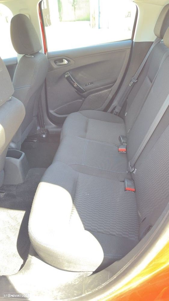 Peugeot 208 82 PureTech Style - 9