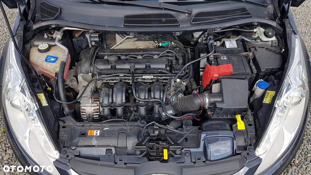 Ford Fiesta 1.25 Titanium - 32