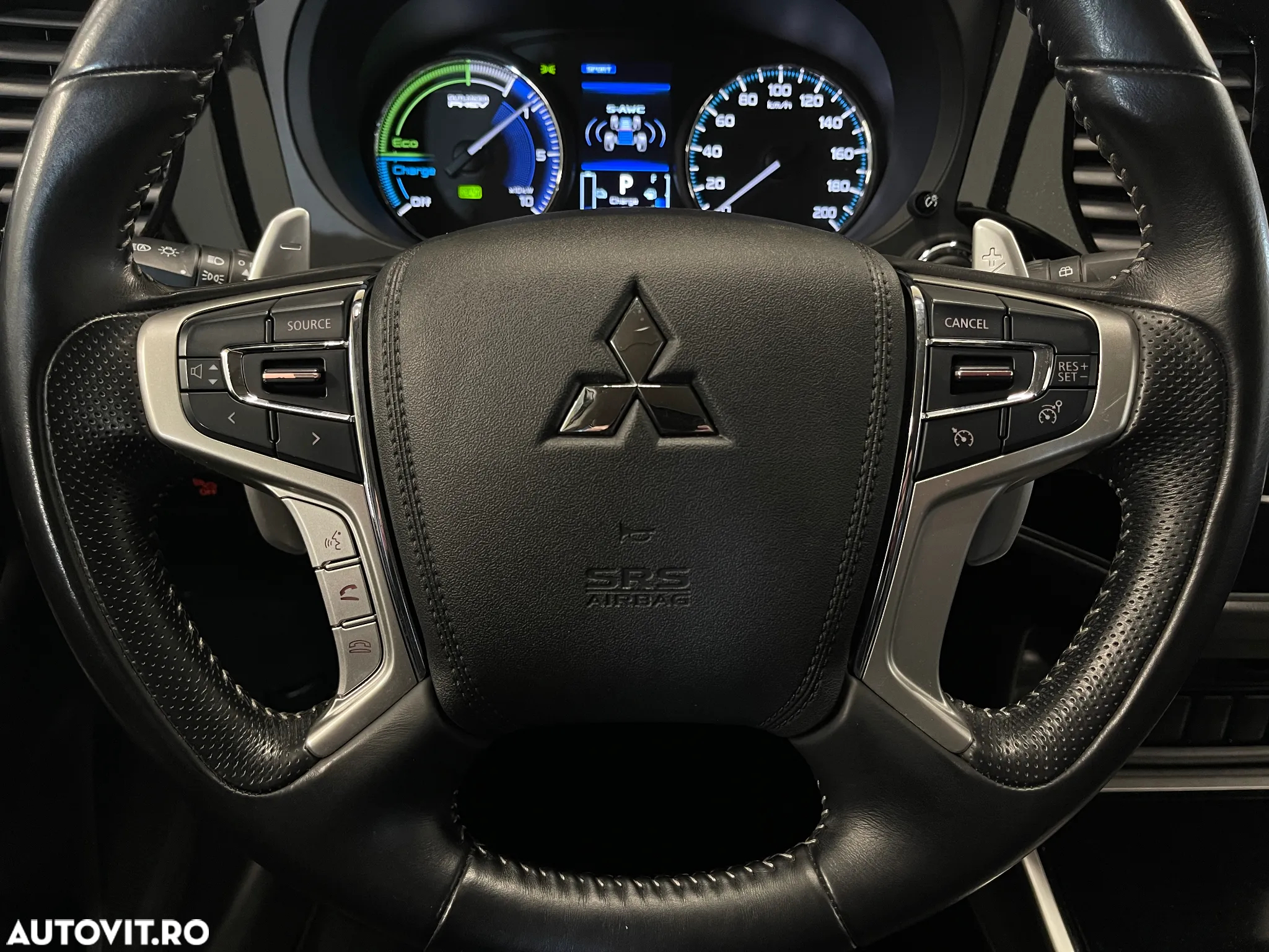 Mitsubishi Outlander - 20