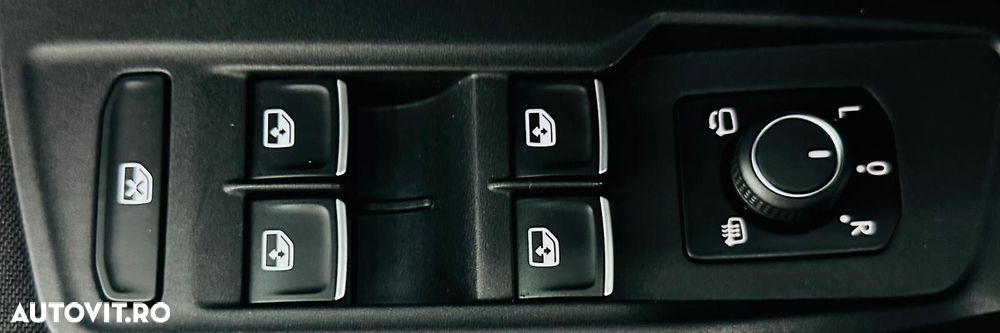 Volkswagen Tiguan - 11