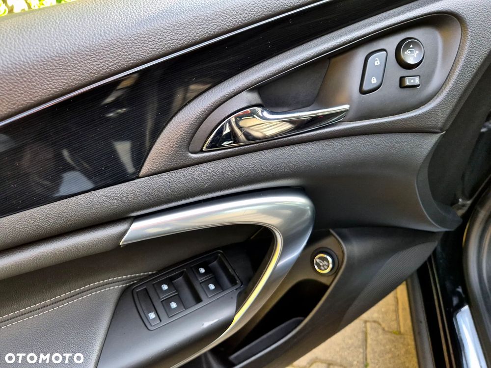 Opel Insignia - 12