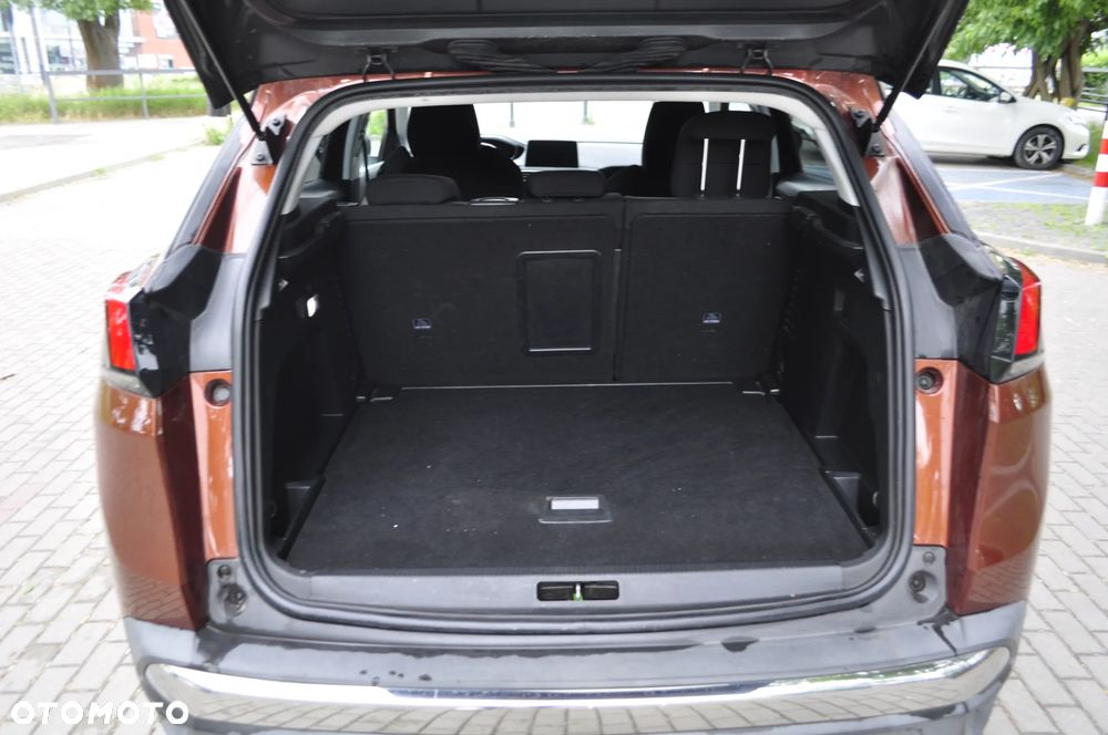 Peugeot 3008 1.6 BlueHDi Allure S&S - 10