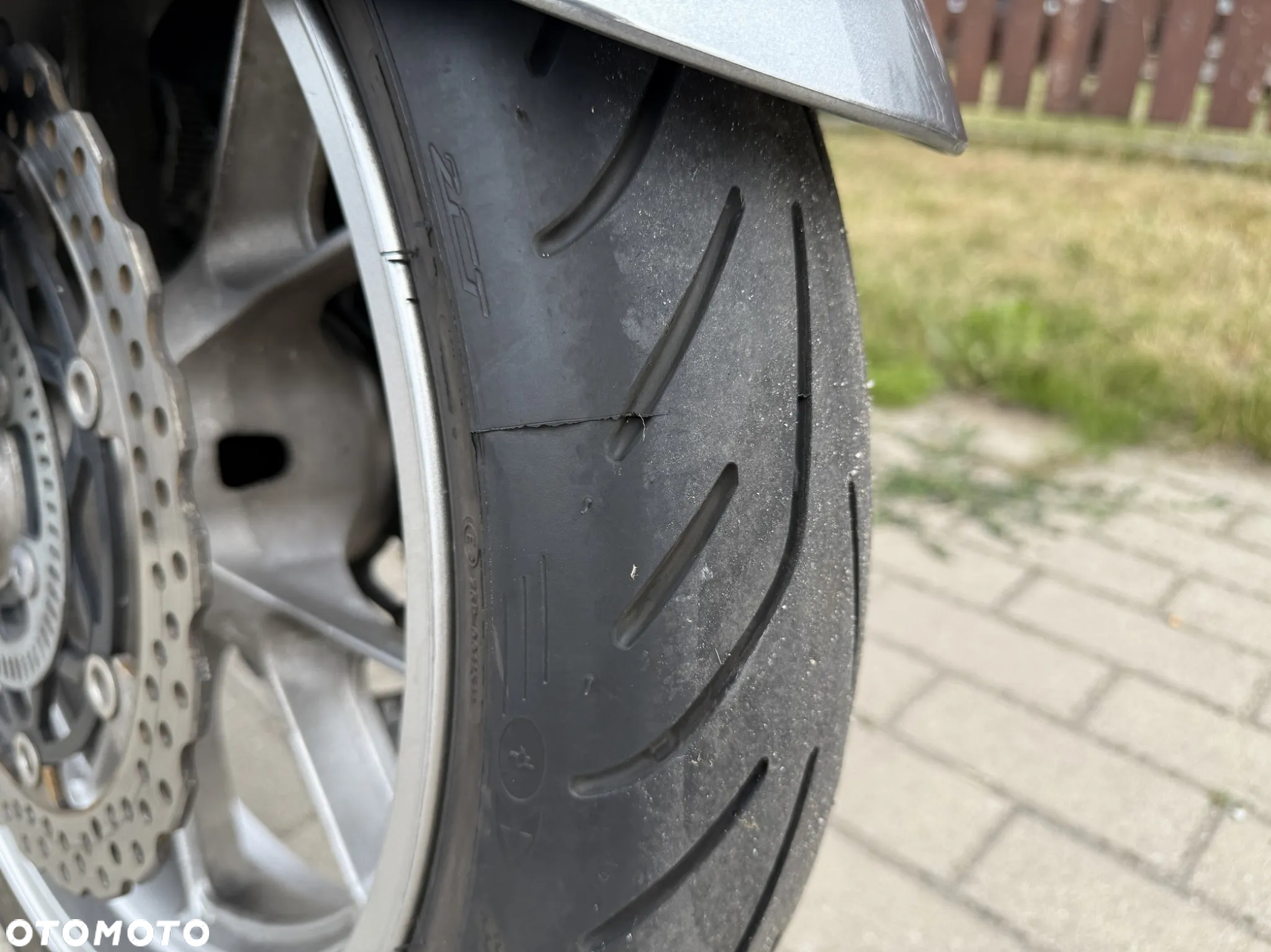 Kawasaki GTR - 11