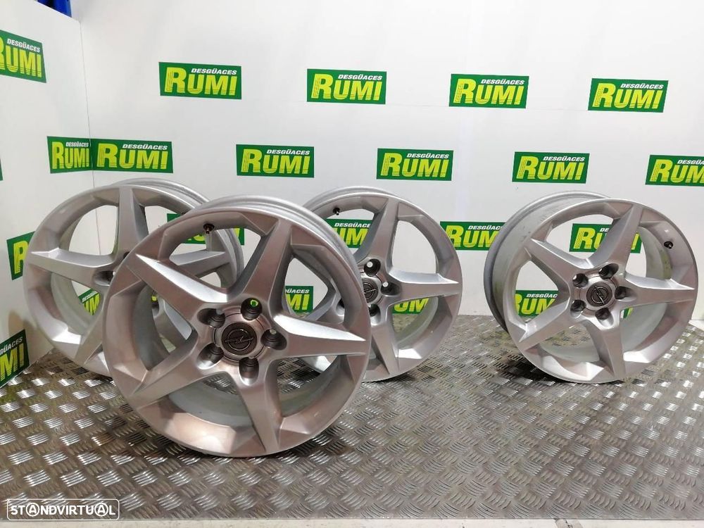 CONJUNTO DE PNEUS OPEL ASTRA H BERLINA - 1