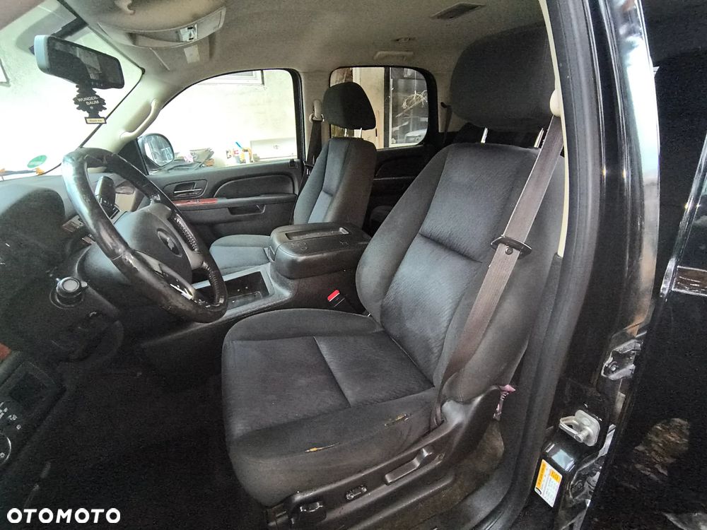 Chevrolet Tahoe - 23