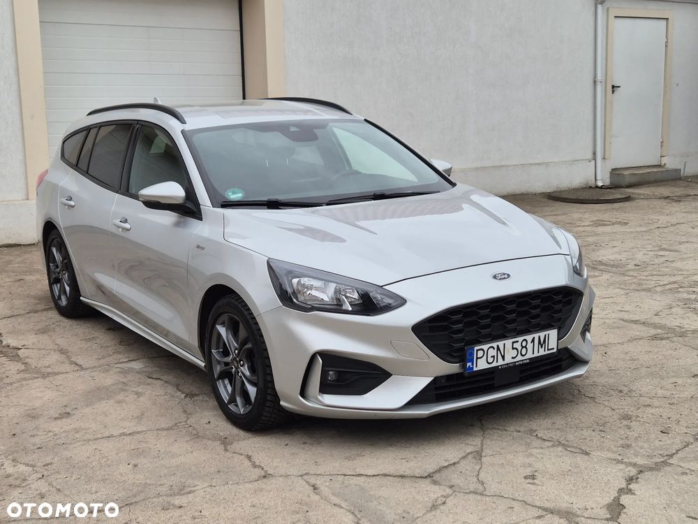 Ford Focus 1.5 EcoBlue Start-Stopp-System ST-LINE DESIGN