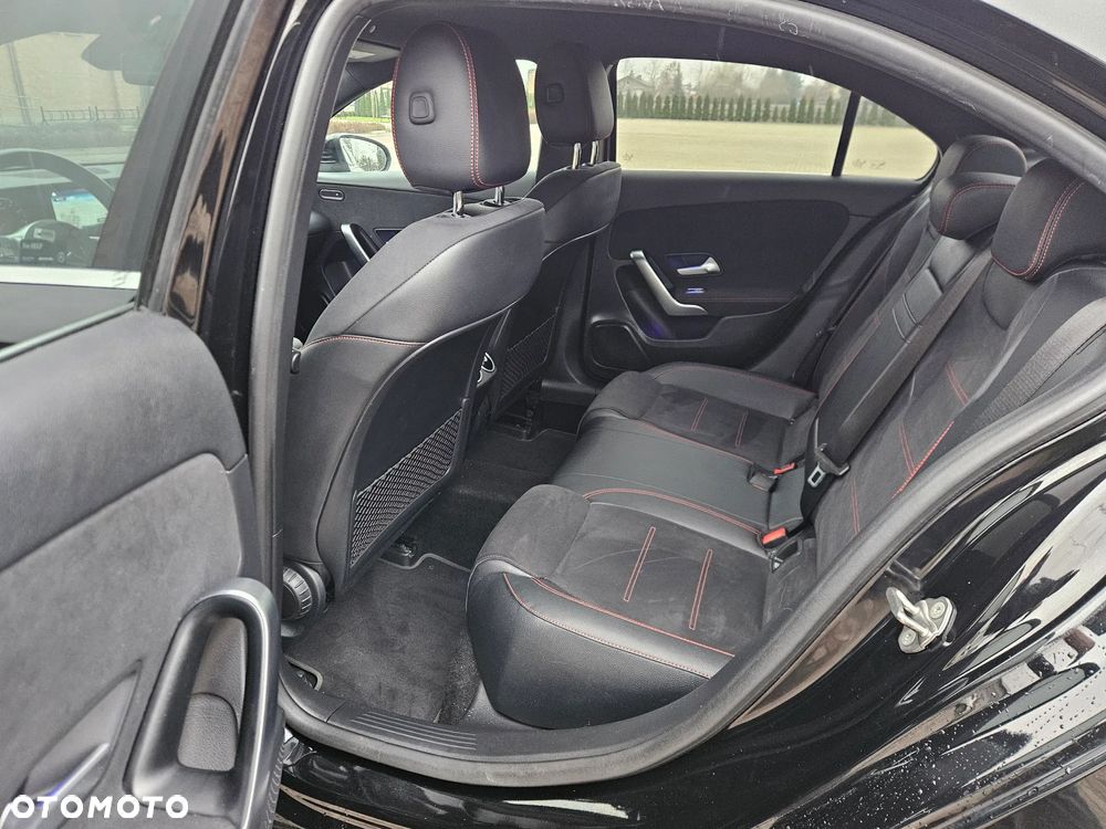 Mercedes-Benz Klasa A 200 AMG Line 7G-DCT - 12