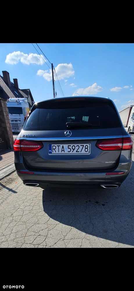 Mercedes-Benz E-Class 2021 photo 5