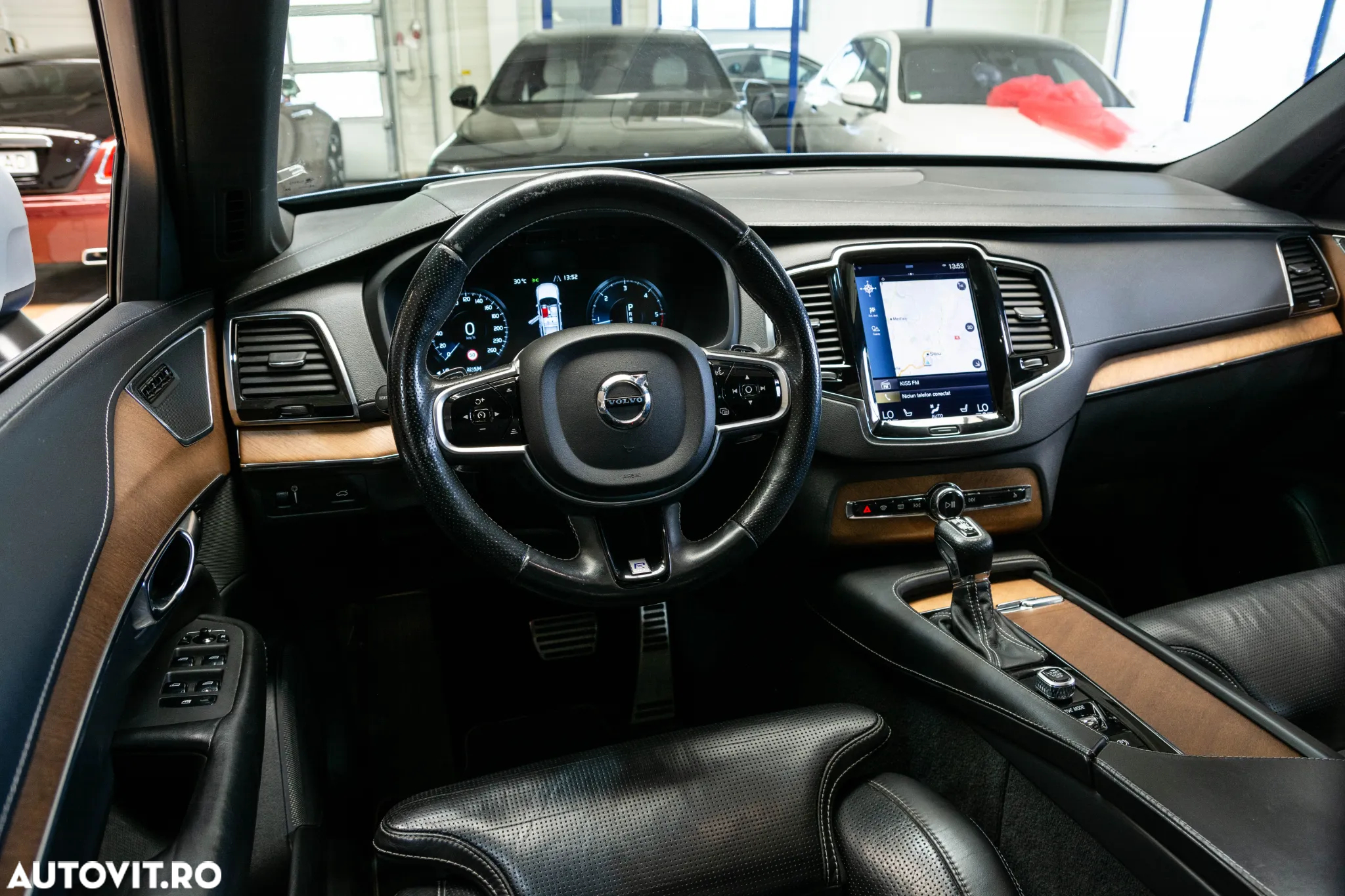 Volvo XC 90 D5 AWD R-Design - 32
