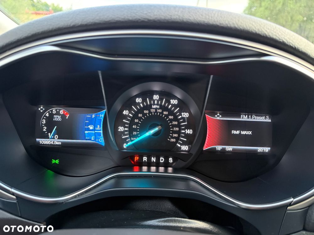 Ford Fusion - 35
