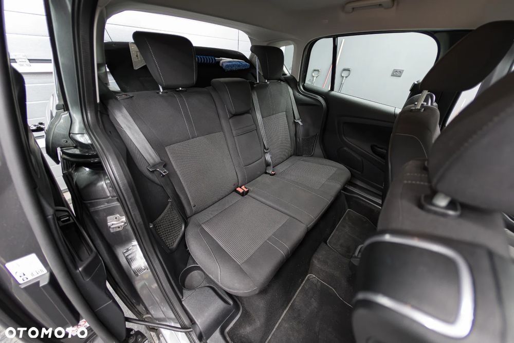 Ford B-MAX - 13
