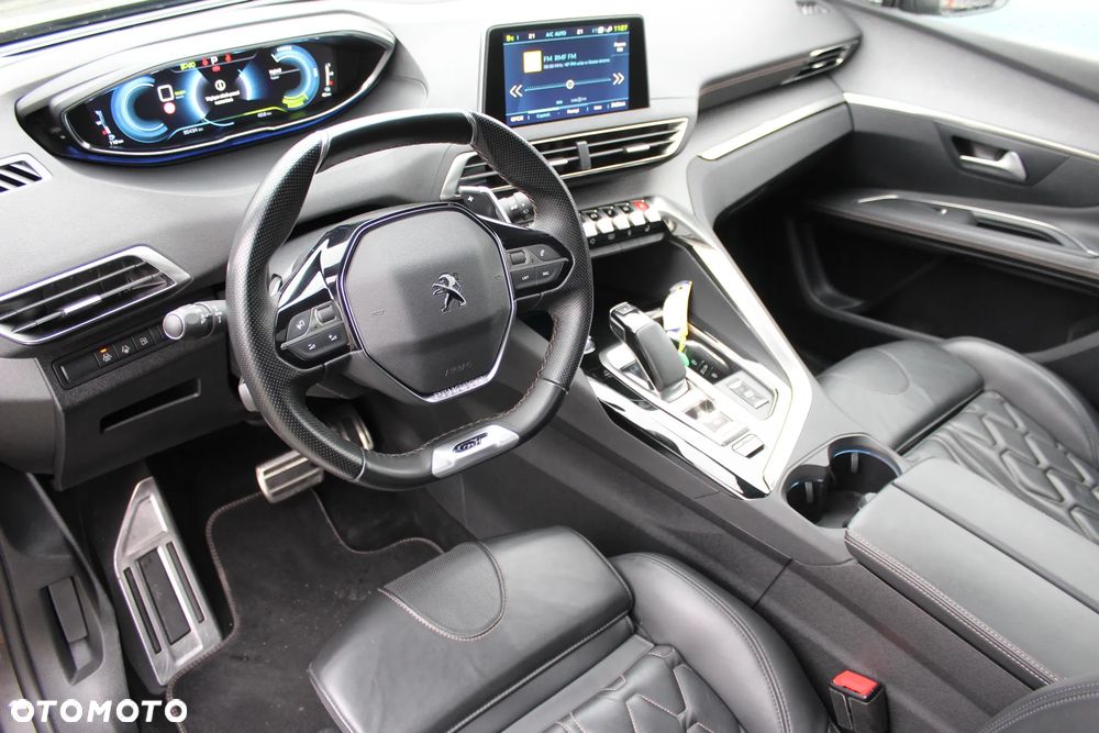 Peugeot 3008 Hybrid4 300 e-EAT8 GT - 12