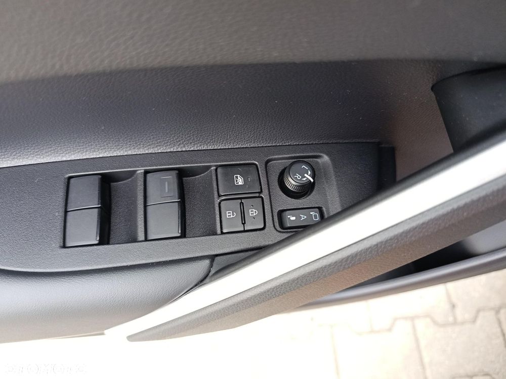 Toyota Corolla Cross - 17