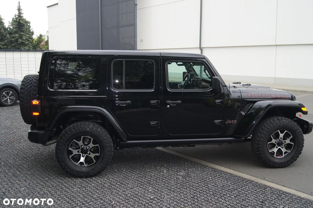 Jeep Wrangler - 33