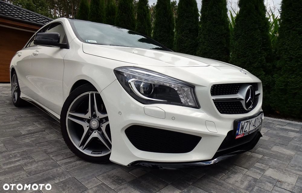 Mercedes-Benz CLA 200 7G-DCT AMG Line - 38
