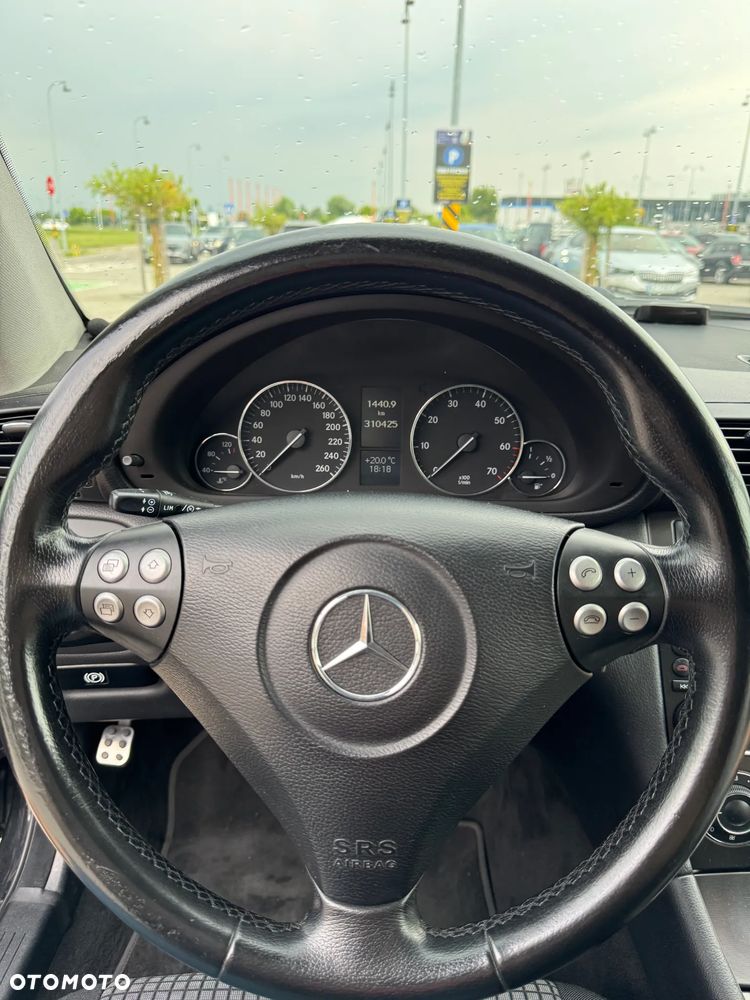 Mercedes-Benz Klasa C 180 Kompressor - 18