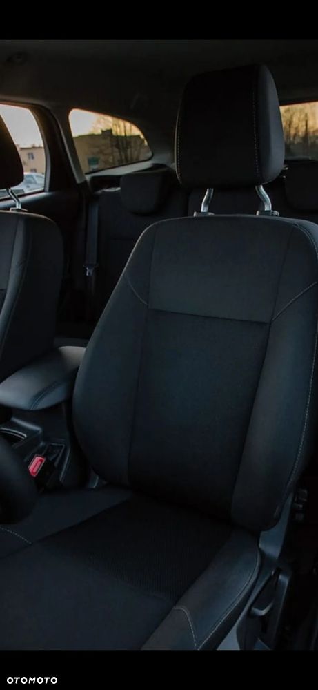 Ford Focus 1.6 SYNC Edition - 32