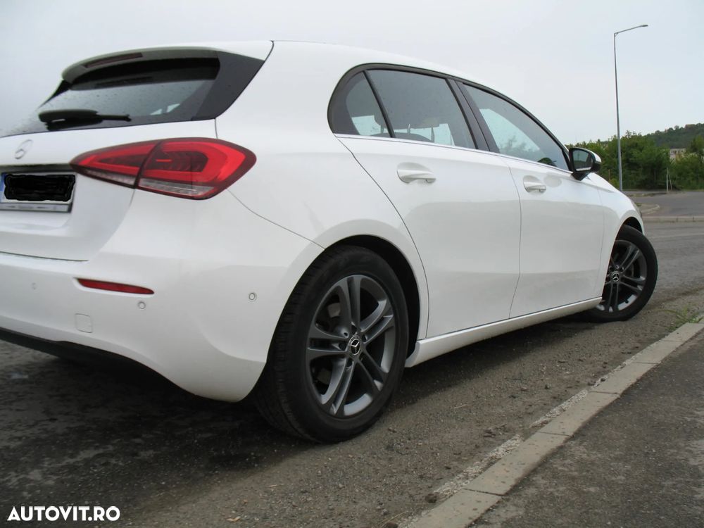 Mercedes-Benz A 180 d 7G-DCT - 4