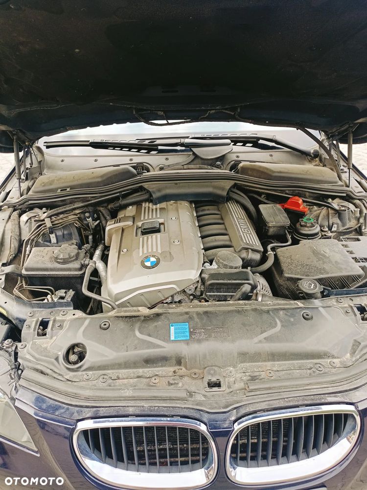 BMW Seria 5 523i - 13