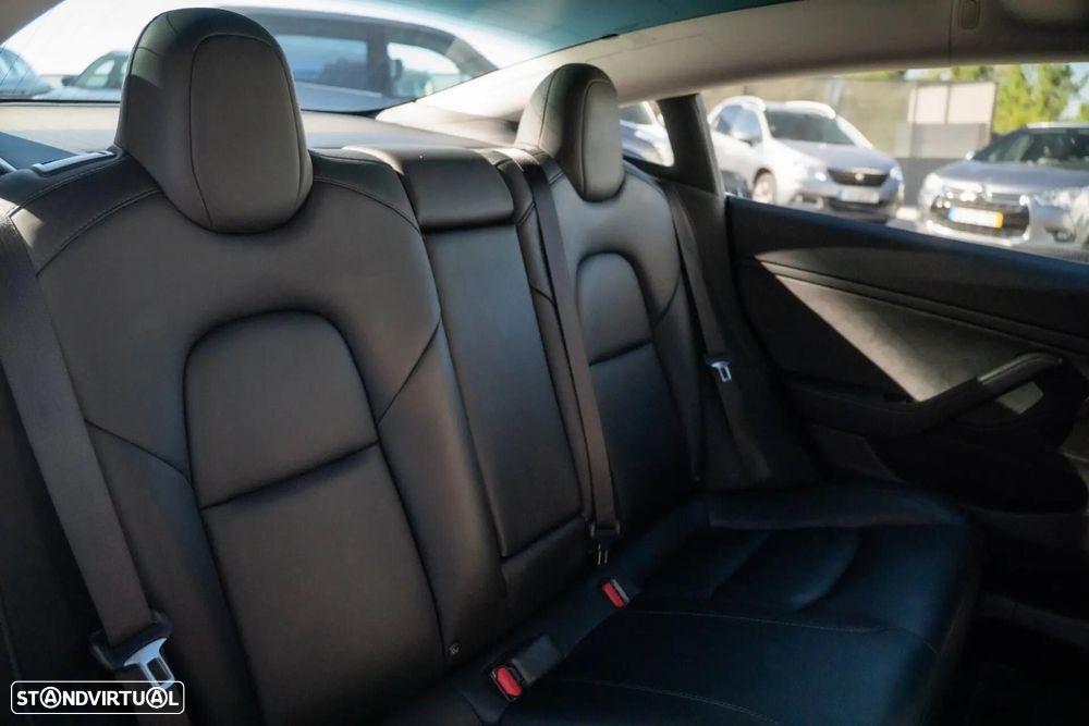 Tesla Model 3 Long-Range Dual Motor AWD - 26