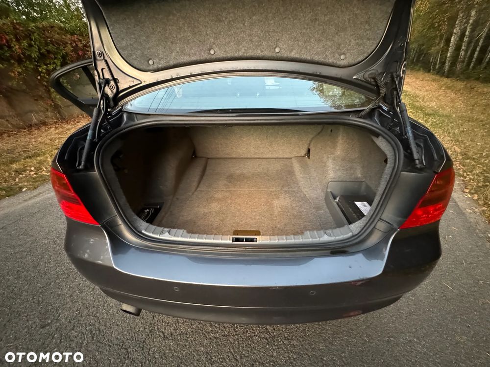 BMW Seria 3 - 18