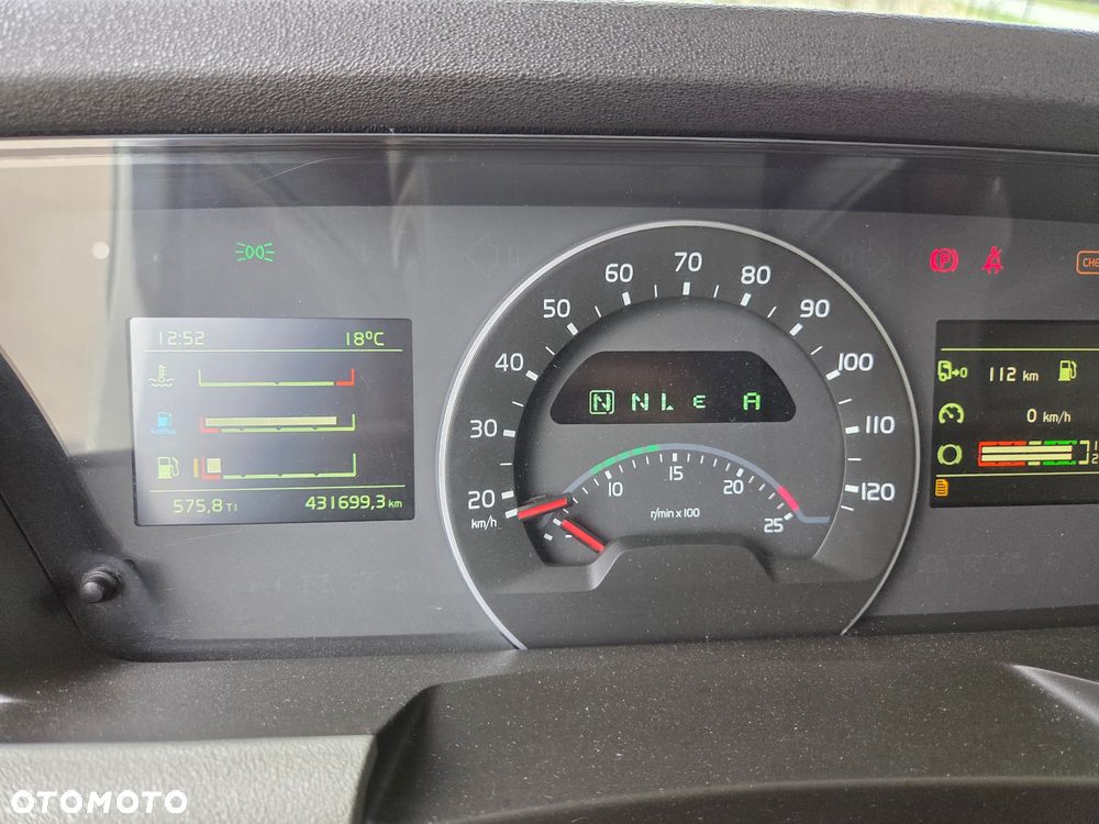 Volvo FH 460/ STARE TACHO/ HYDRAULIKA/ 4 PODUSZKI TYŁ/ LEKKA 7583kg Brutto - 17
