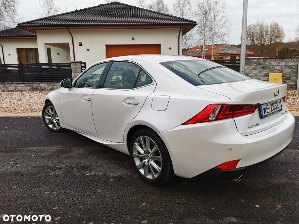 Lexus IS 200t Elite - 24