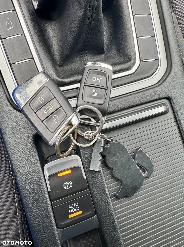 Volkswagen Passat - 28