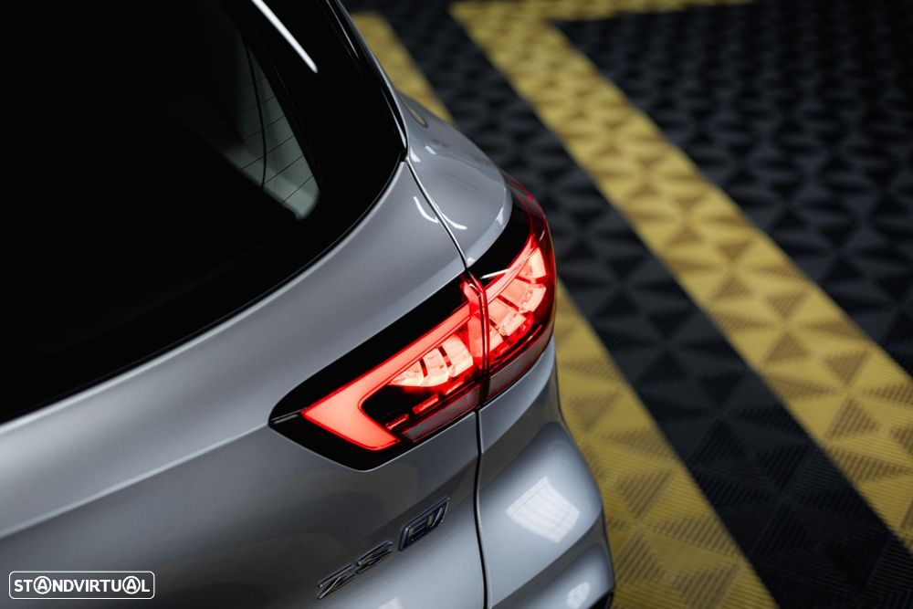 MG ZS EV 72.6 kWh Luxury - 9