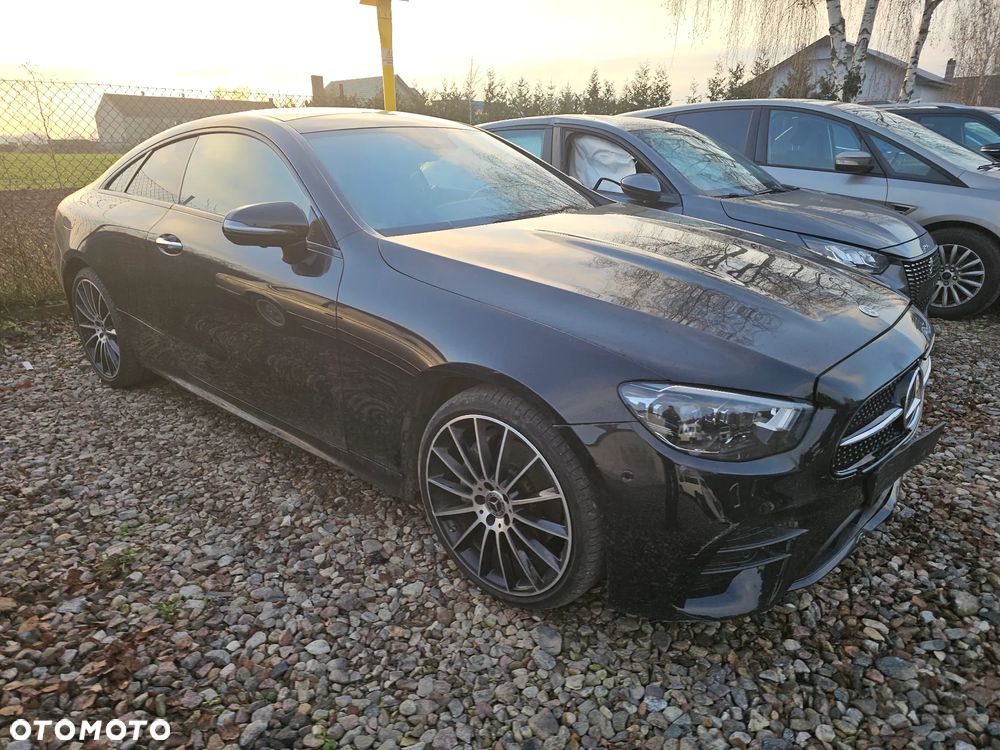 Mercedes-Benz Klasa E 220 d 4Matic 9G-TRONIC Avantgarde - 1