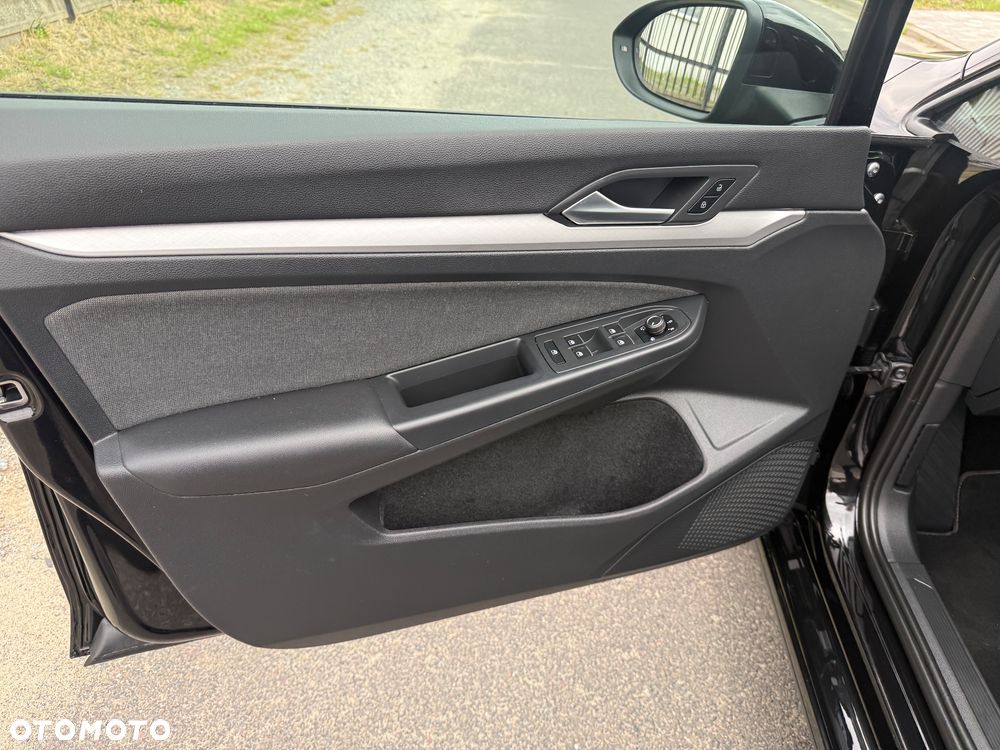 Volkswagen Golf 1.5 TSI HEV R-Line - 29