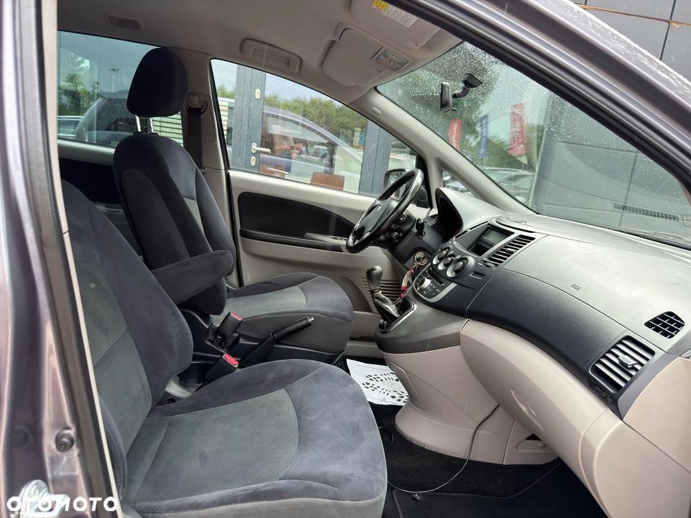 Mitsubishi Grandis 2.4 Motion - 27