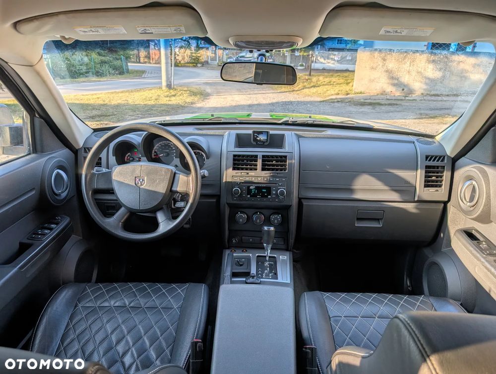 Dodge Nitro - 20