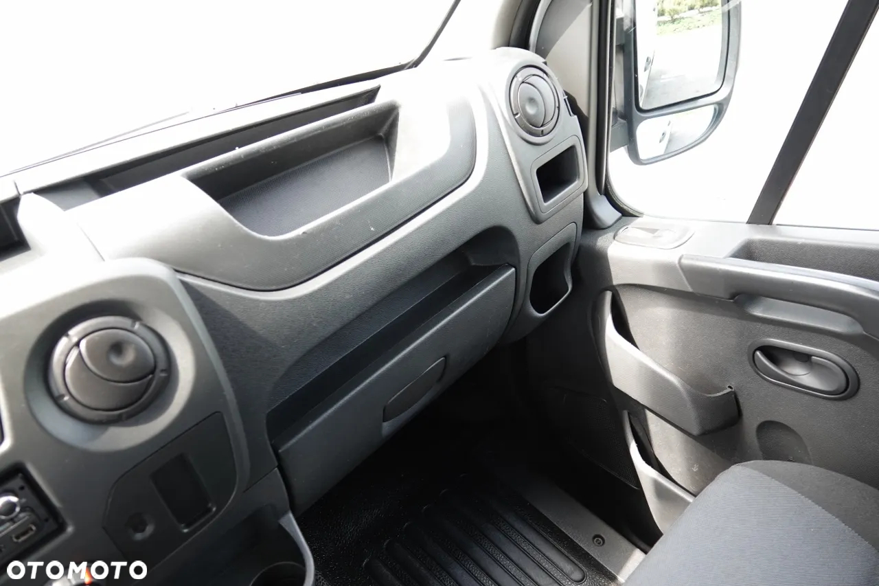 Renault MASTER / PODNOŚNIK KOSZOWY – 10,5 metra / BLASZAK + WZWYŻKA / SPROWADZONY / PO KONTRAKCIE SERWISOWYM - 32