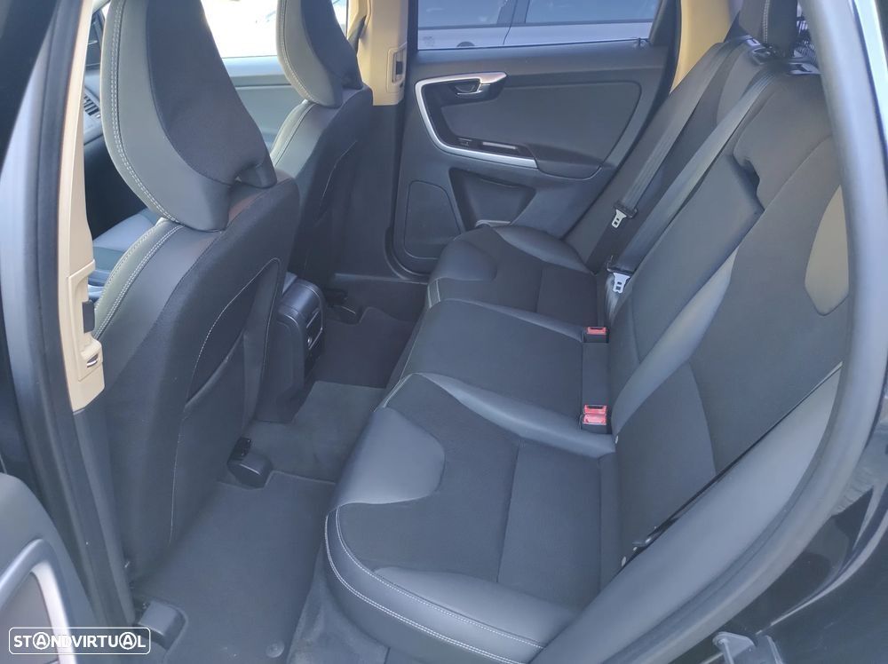 Volvo XC 60 2.0 D3 Drive Momentum Start/Stop - 16