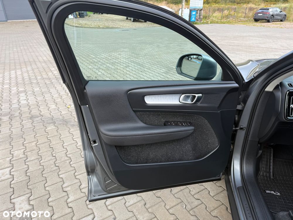 Volvo XC 40 D3 Geartronic Momentum - 27