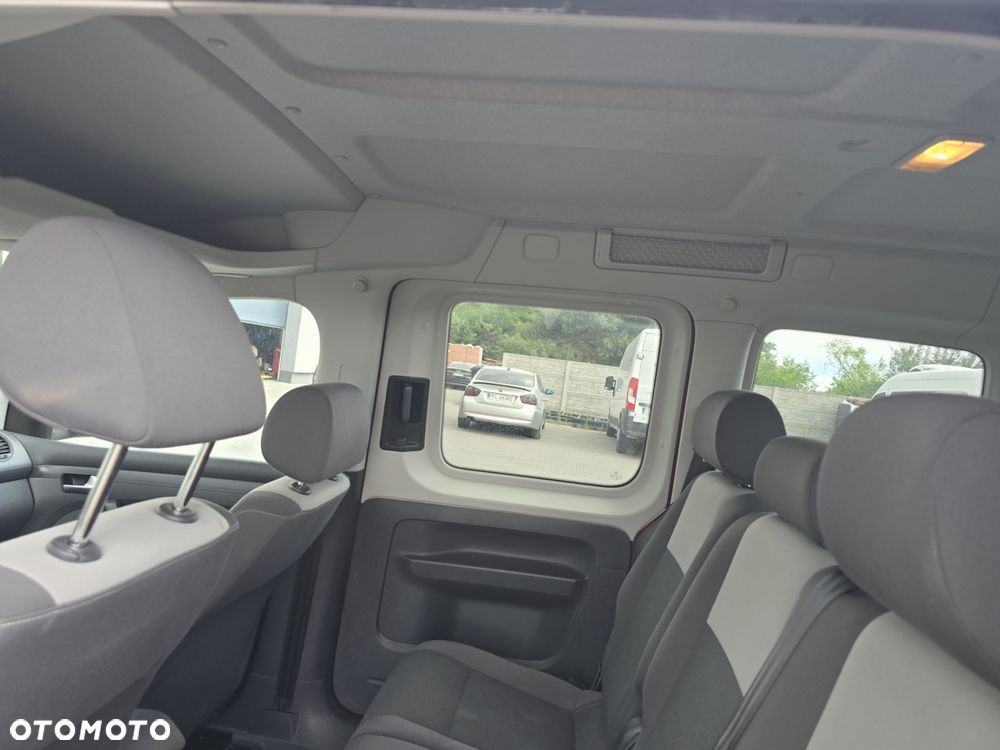 Volkswagen Caddy Trendline DSG - 19
