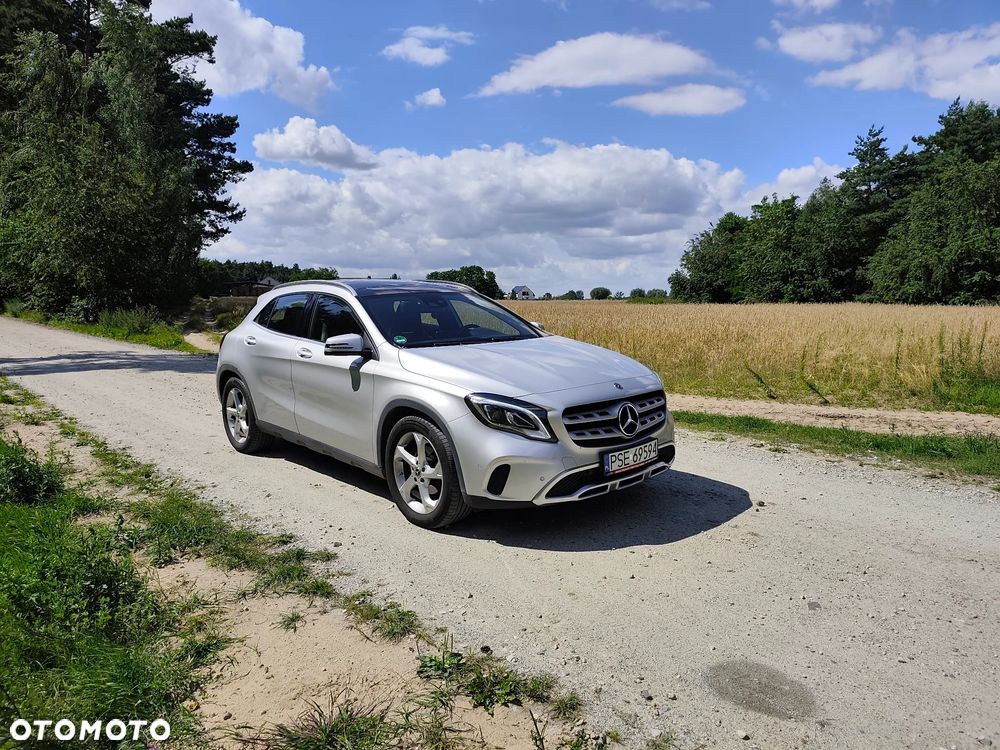 Mercedes-Benz GLA 200 7G-DCT UrbanStyle Edition - 1
