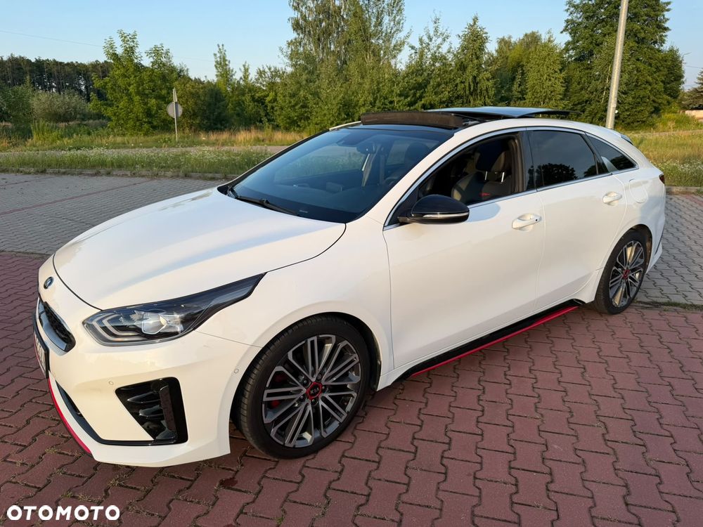 Kia ProCeed - 8