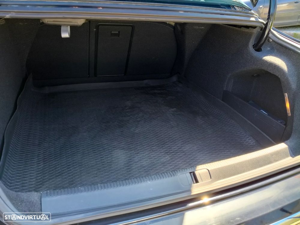 VW Passat CC 2.0 TDi BlueMotion - 12