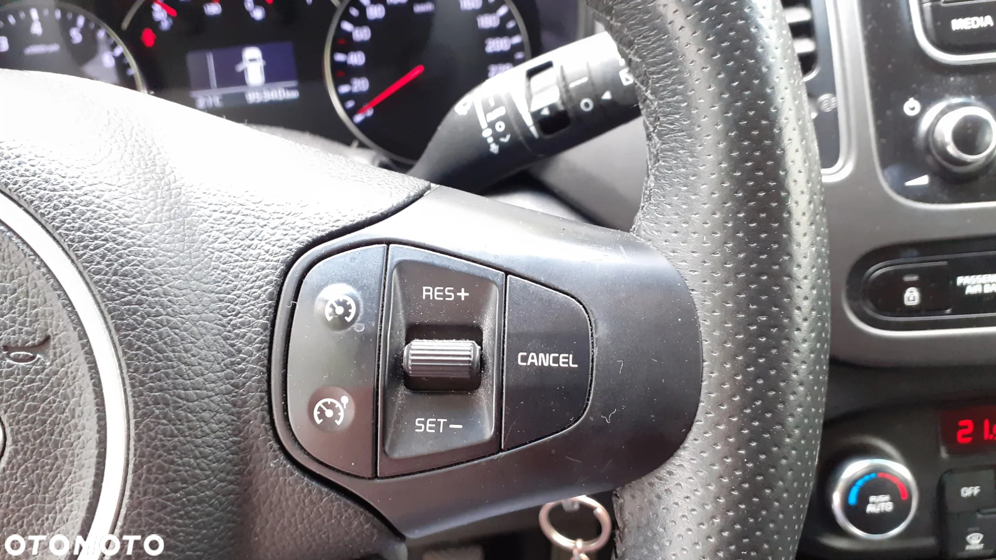 Kia Carens 1.6 GDI L 7os - 13