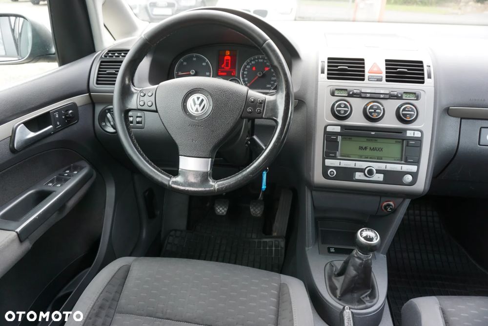 Volkswagen Touran 2.0 TDI Q-Line - 14