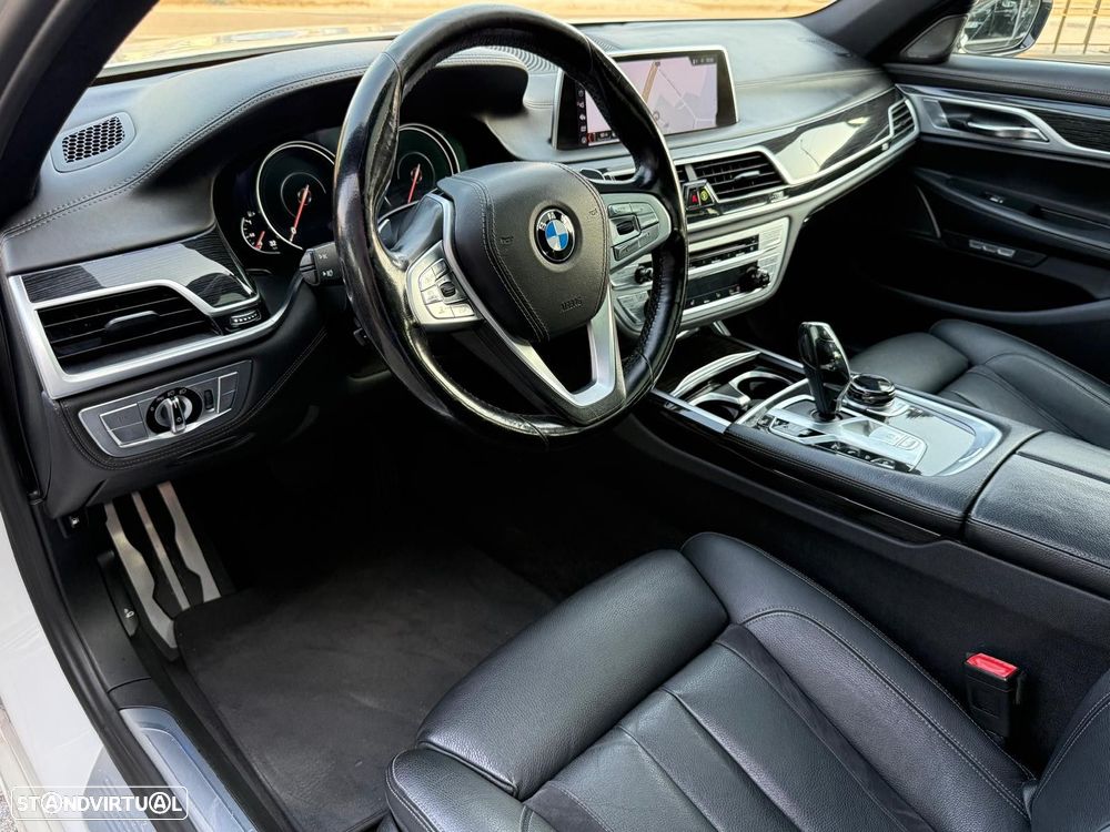 BMW 740 e iPerformance Pack M - 18