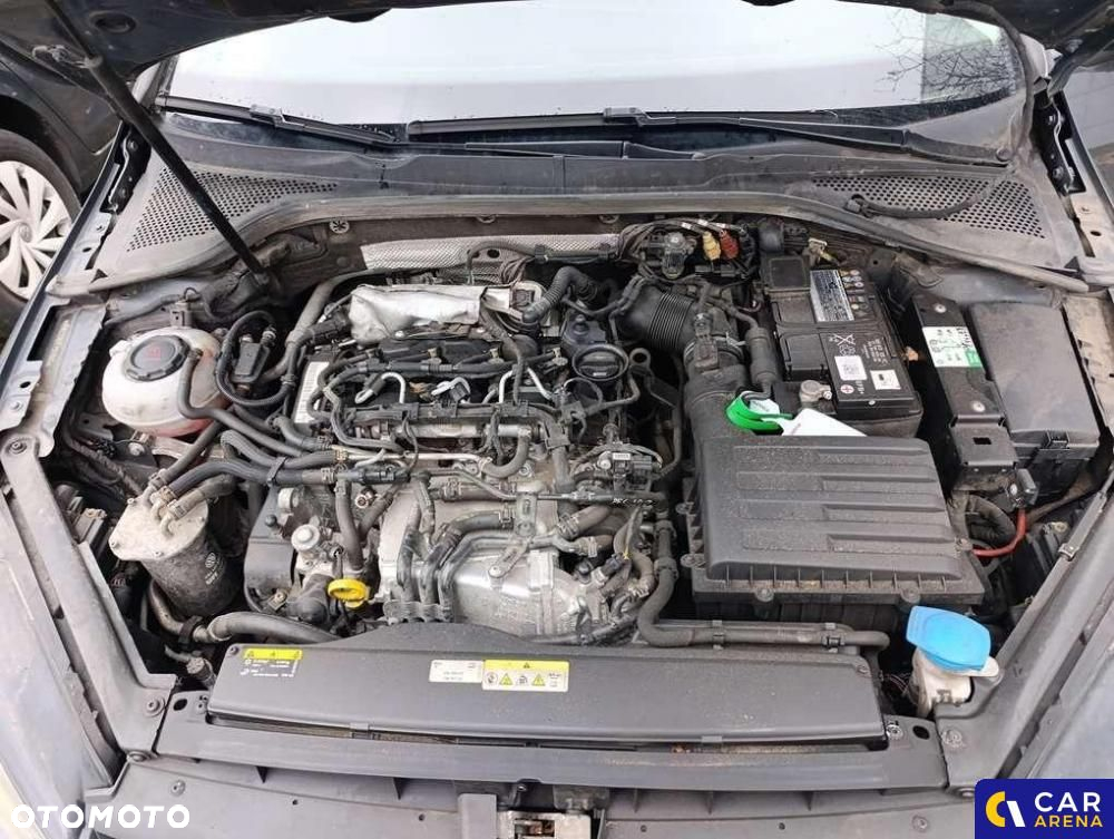 Volkswagen Golf - 9