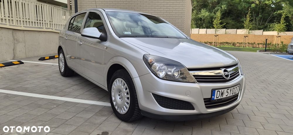 Opel Astra 1.6 Essentia - 16