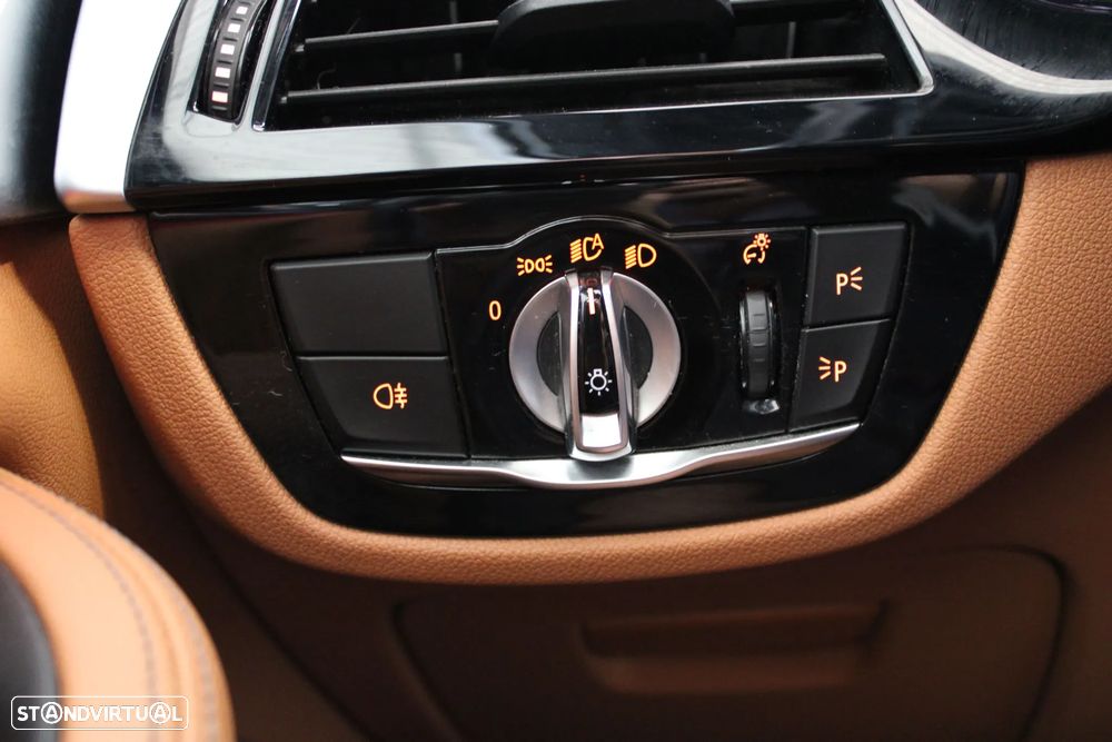 BMW 530 e Pack M - 19